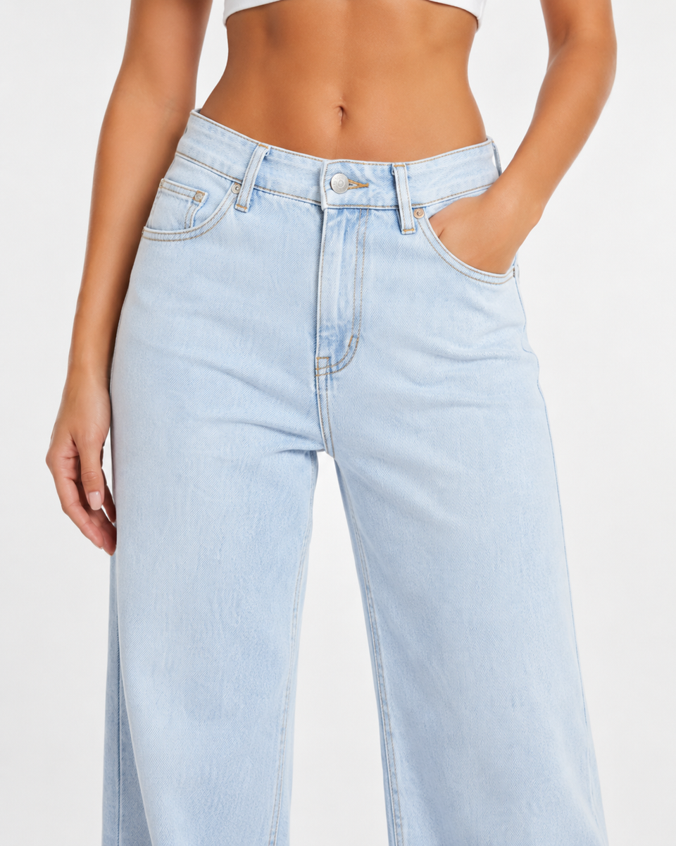 Formende High-Waist Flare Jeans